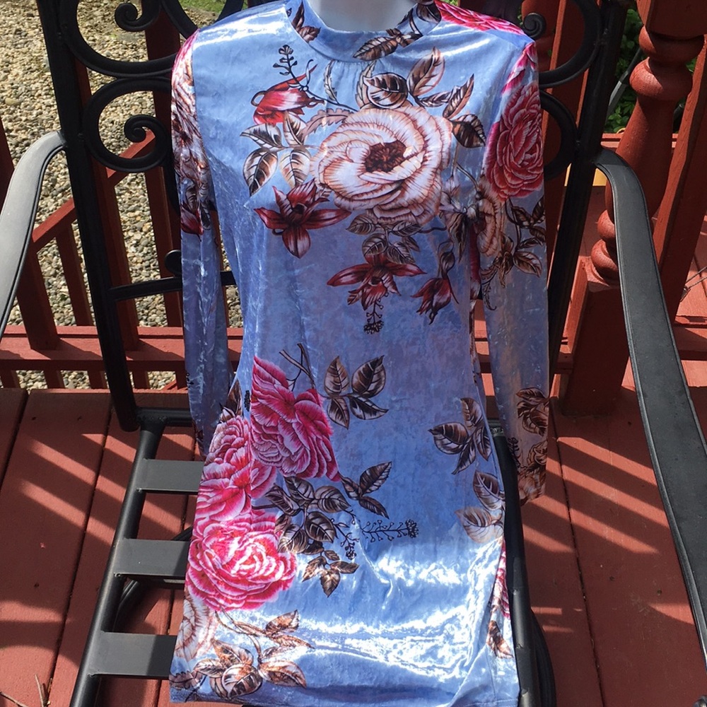 Velvetine Floral Bodycon Mini Dress🌺